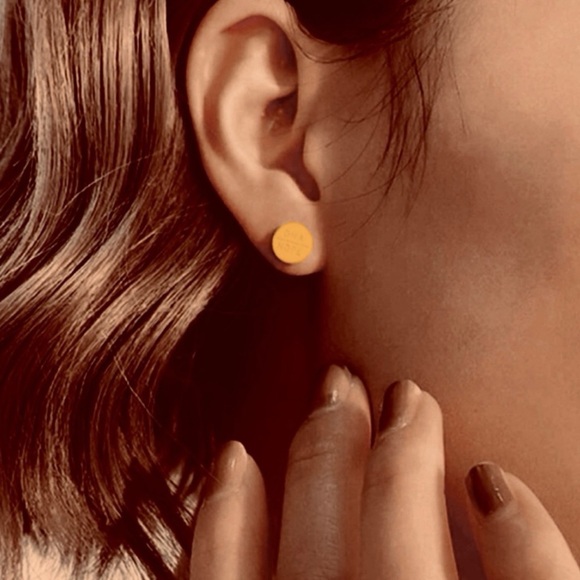 “You’re a Pill” DNA Hope Tablet Capsule Doctor Medicine Pharmacy Mismatched Stud - Picture 5 of 12